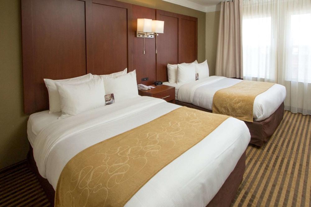 Comfort Suites Visalia - Convention Center Eksteriør billede