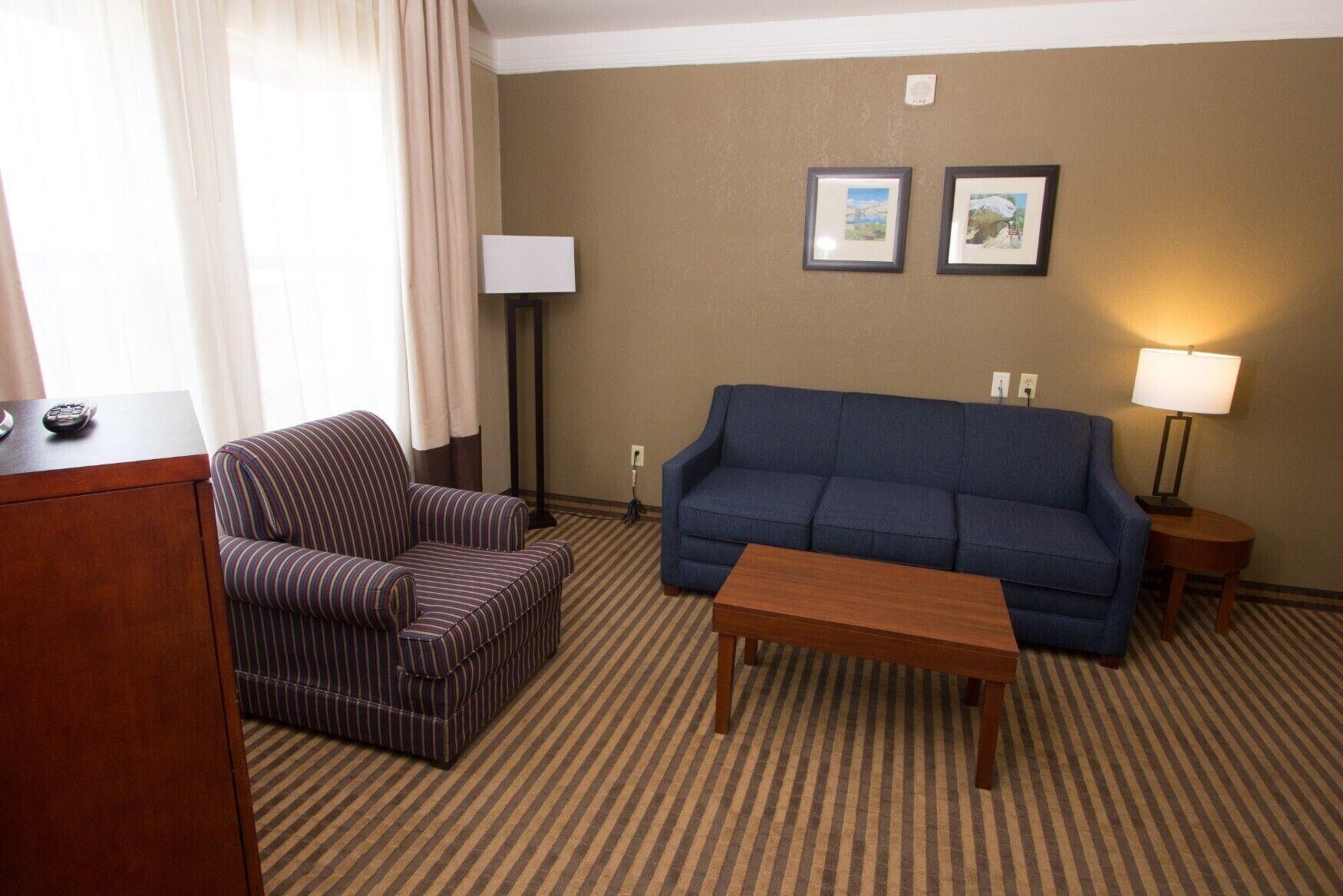 Comfort Suites Visalia - Convention Center Eksteriør billede