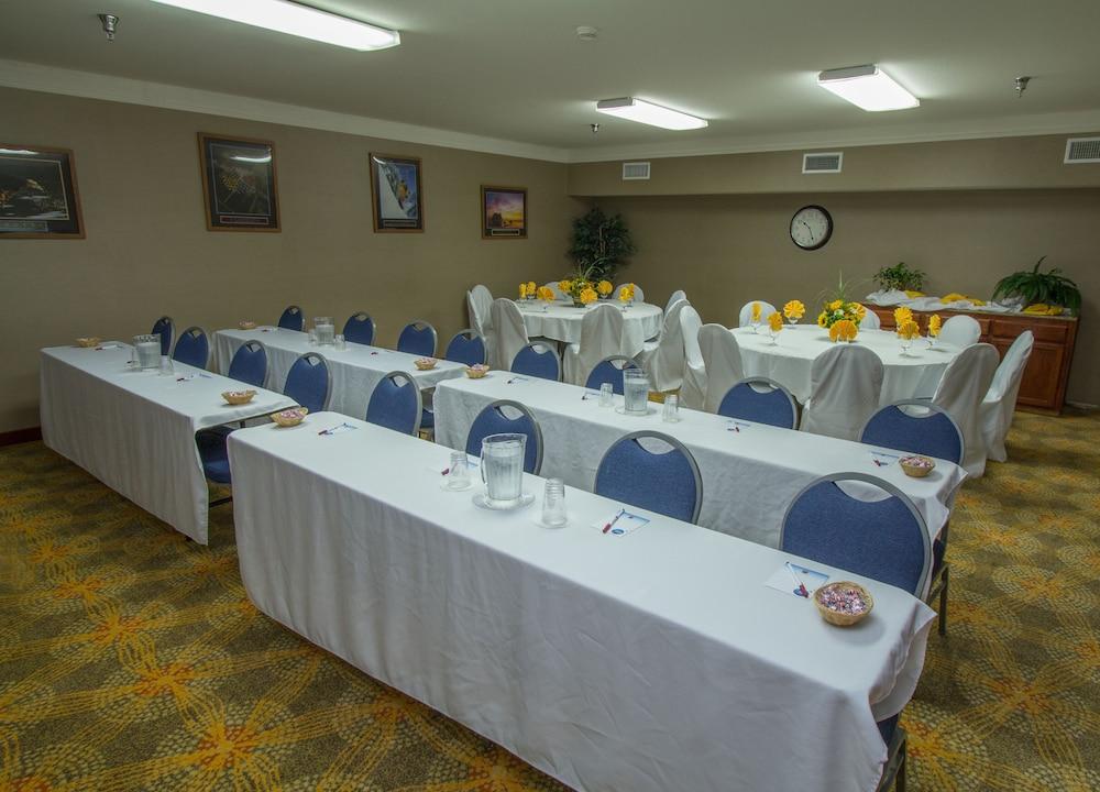 Comfort Suites Visalia - Convention Center Eksteriør billede