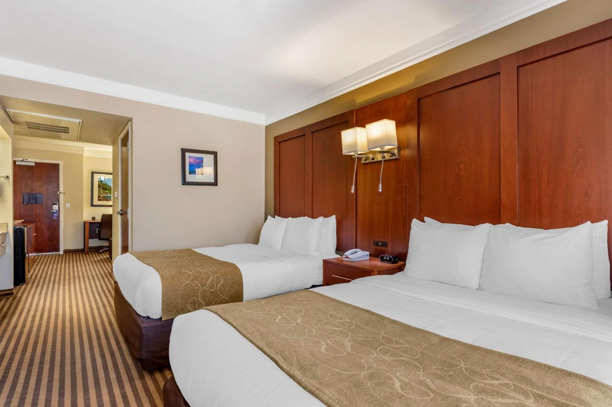 Comfort Suites Visalia - Convention Center Eksteriør billede