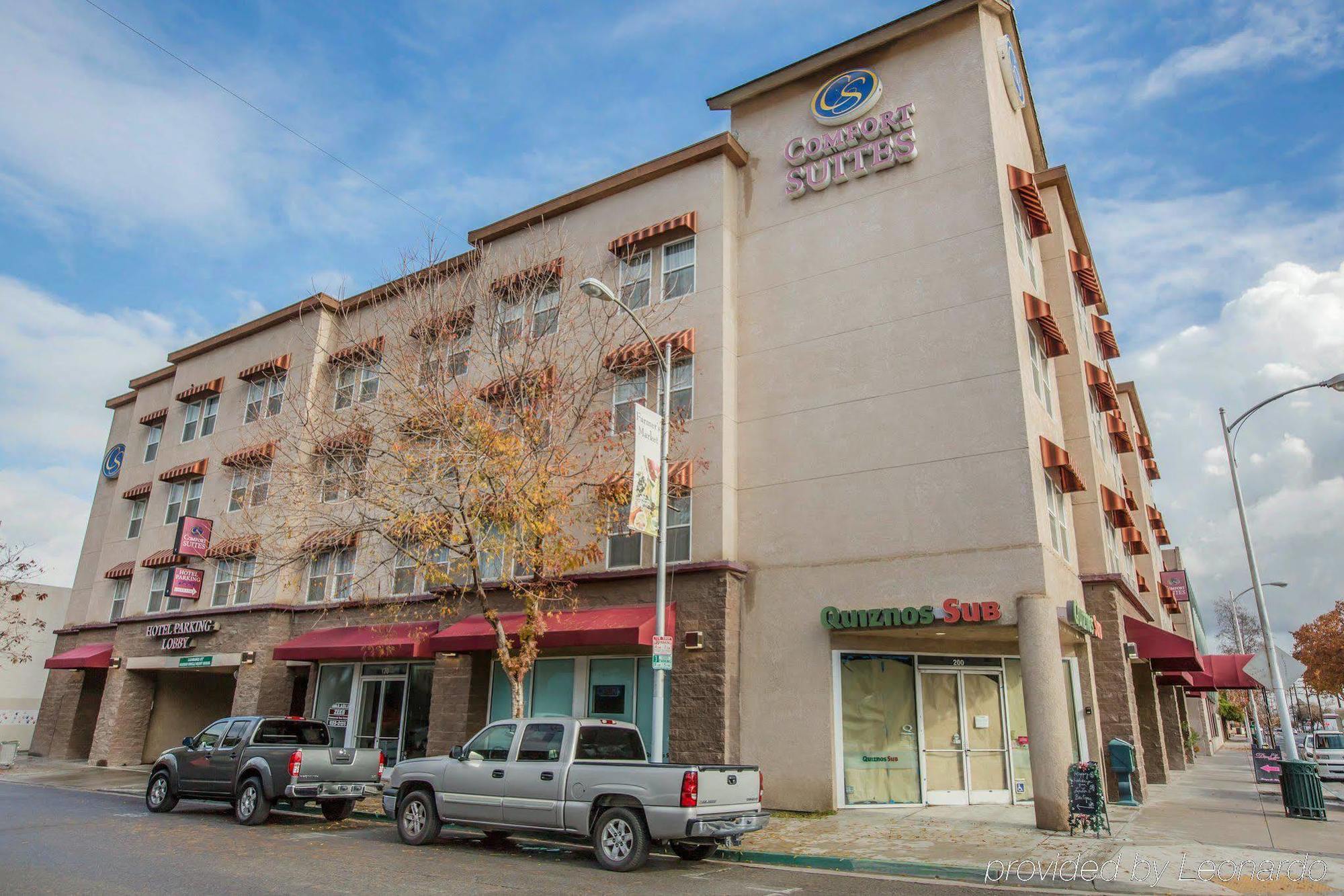 Comfort Suites Visalia - Convention Center Eksteriør billede