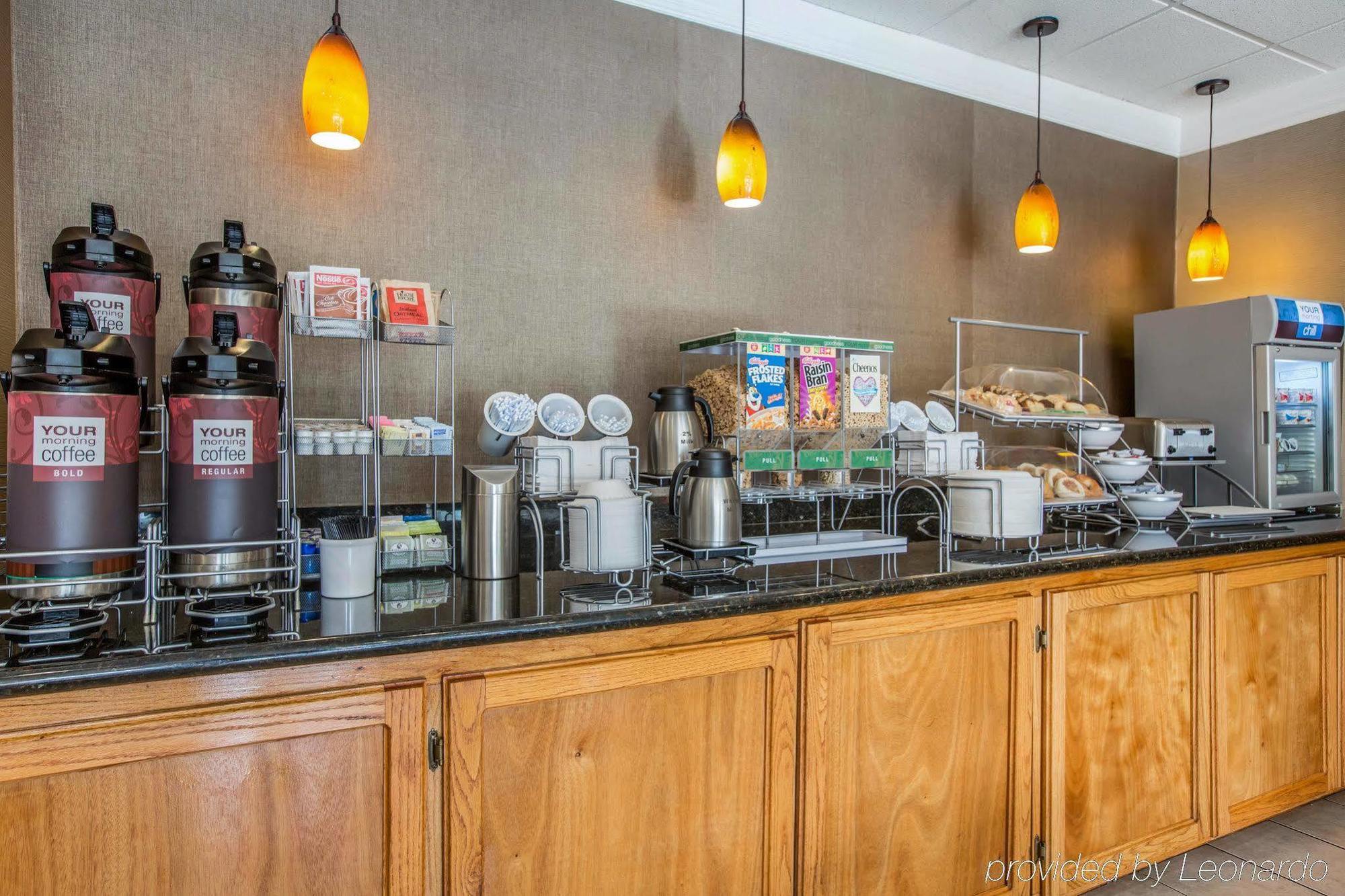 Comfort Suites Visalia - Convention Center Eksteriør billede
