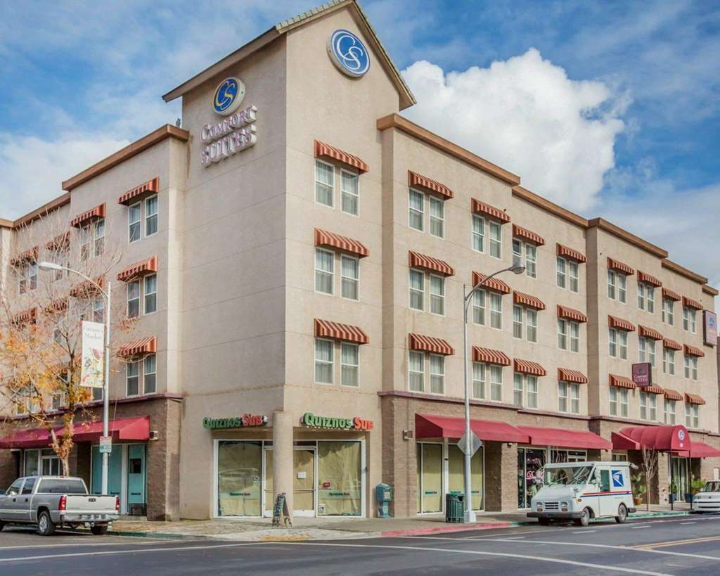 Comfort Suites Visalia - Convention Center Eksteriør billede